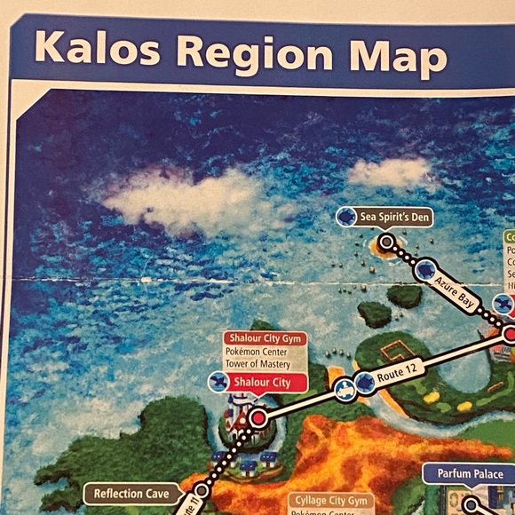 2013 Pokemon X Y The Official Kalos Region MAP & Matchup Chart Nintendo 3DS - Picture 4 of 10